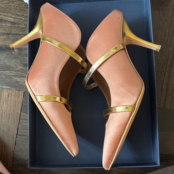 Authentic Used Malone Souliers Pink Blush and Gold Women's 70MM Heels Size 37 - Picture 8 of 16